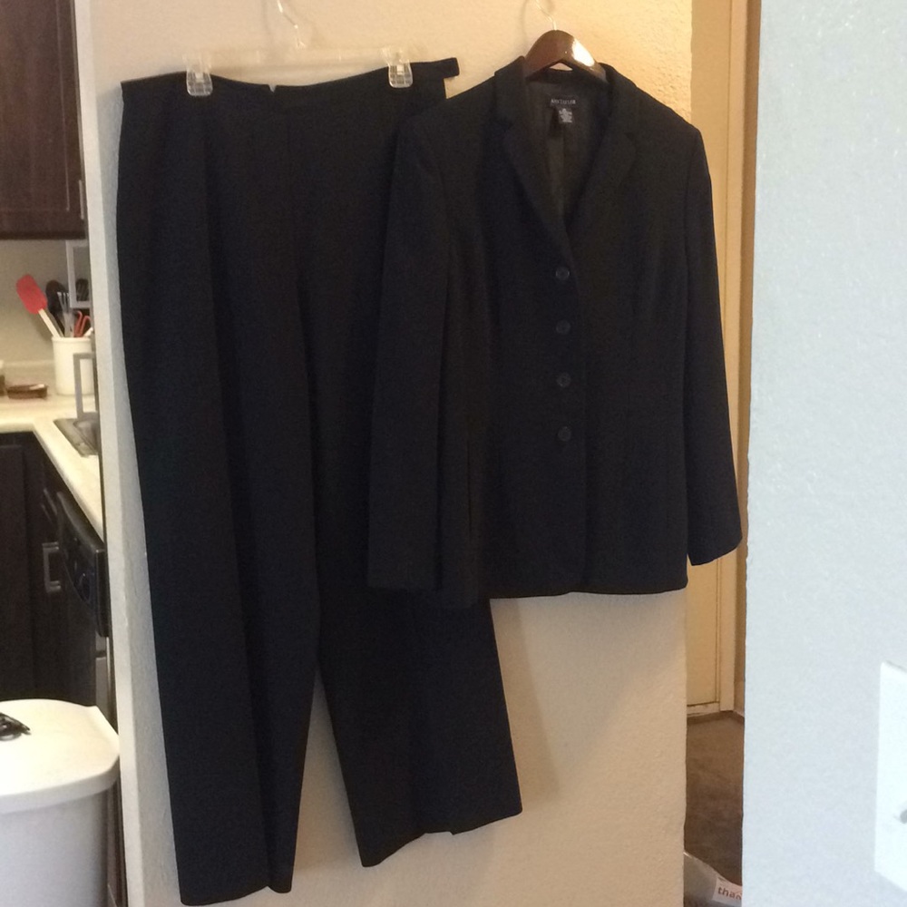 Anne Taylor black suit size 14